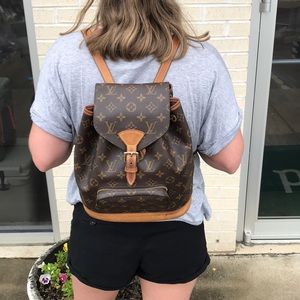 Authentic Louis Vuitton Montsauris backpack mm !!